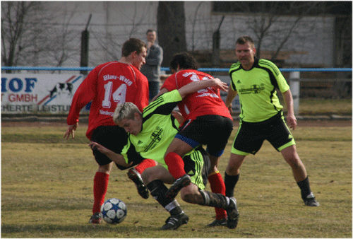 SV Blau-Weiss Niederpöllnitz-Kraftsdorfer SV 03 2:2 (1:0)
