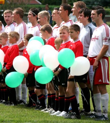 Kraftsdorfer Kicker sammeln für krebskranke Kinder